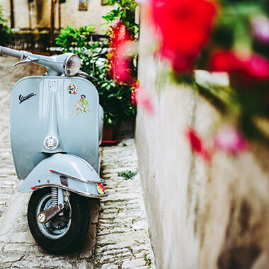 vespa-italie-credit-unsplash-davide-ragusa